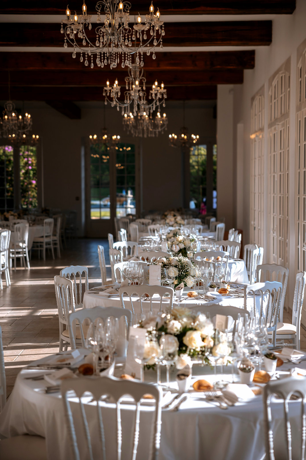 Salle de réception décorée